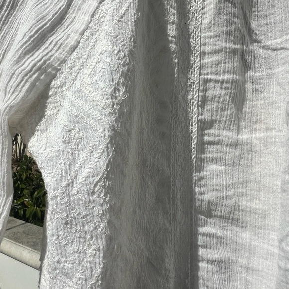 Paige whit linen eyelet top - Picture 4 of 4